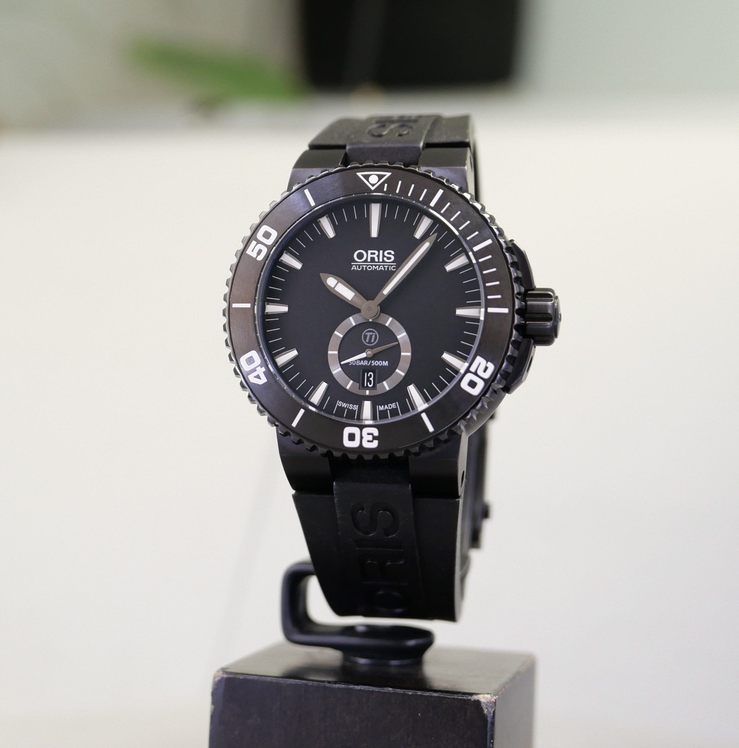 Oris Aquis Titan Small Date Fullset – Bild 9