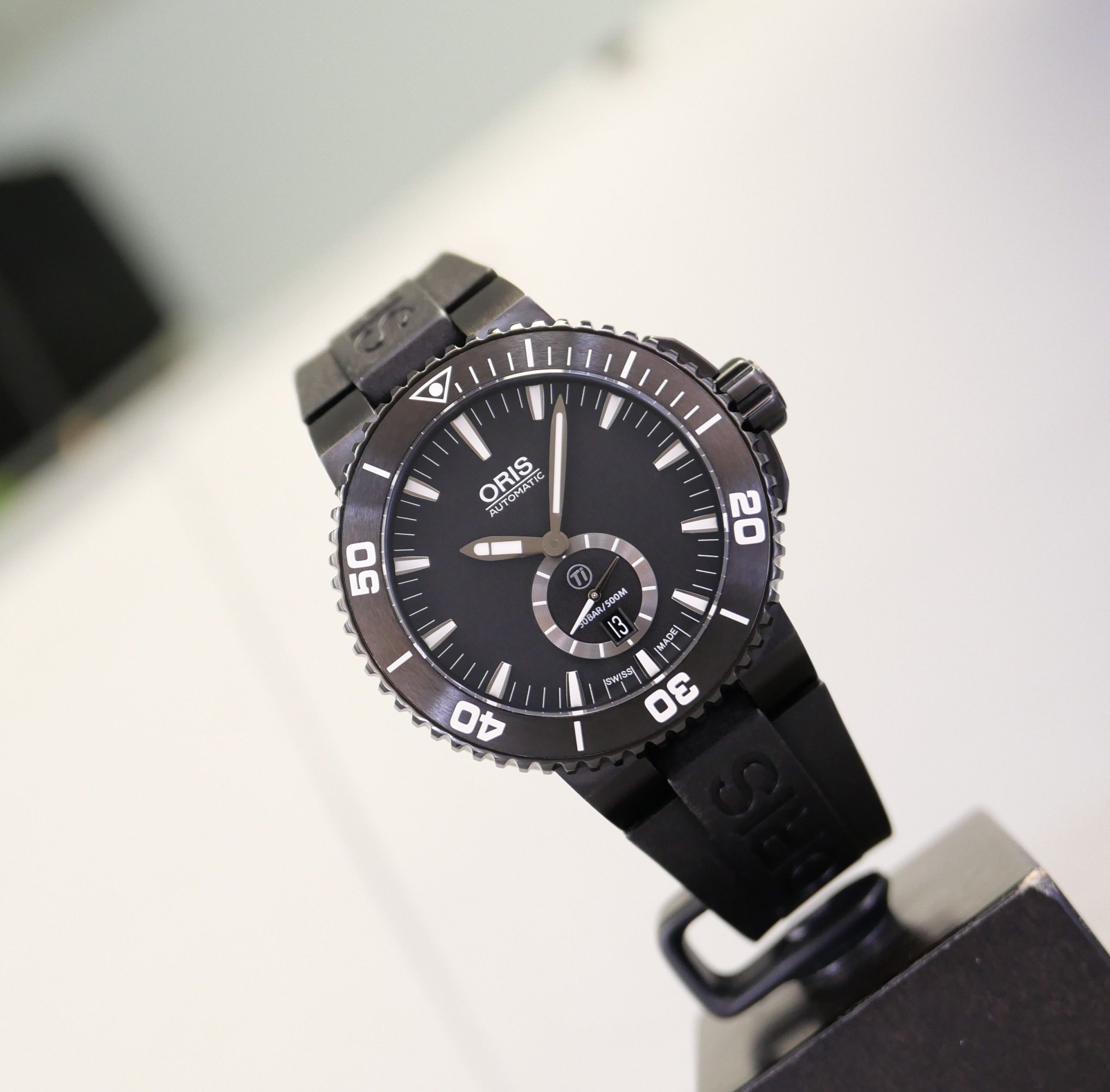 Oris Aquis Titan Small Date Fullset – Bild 6