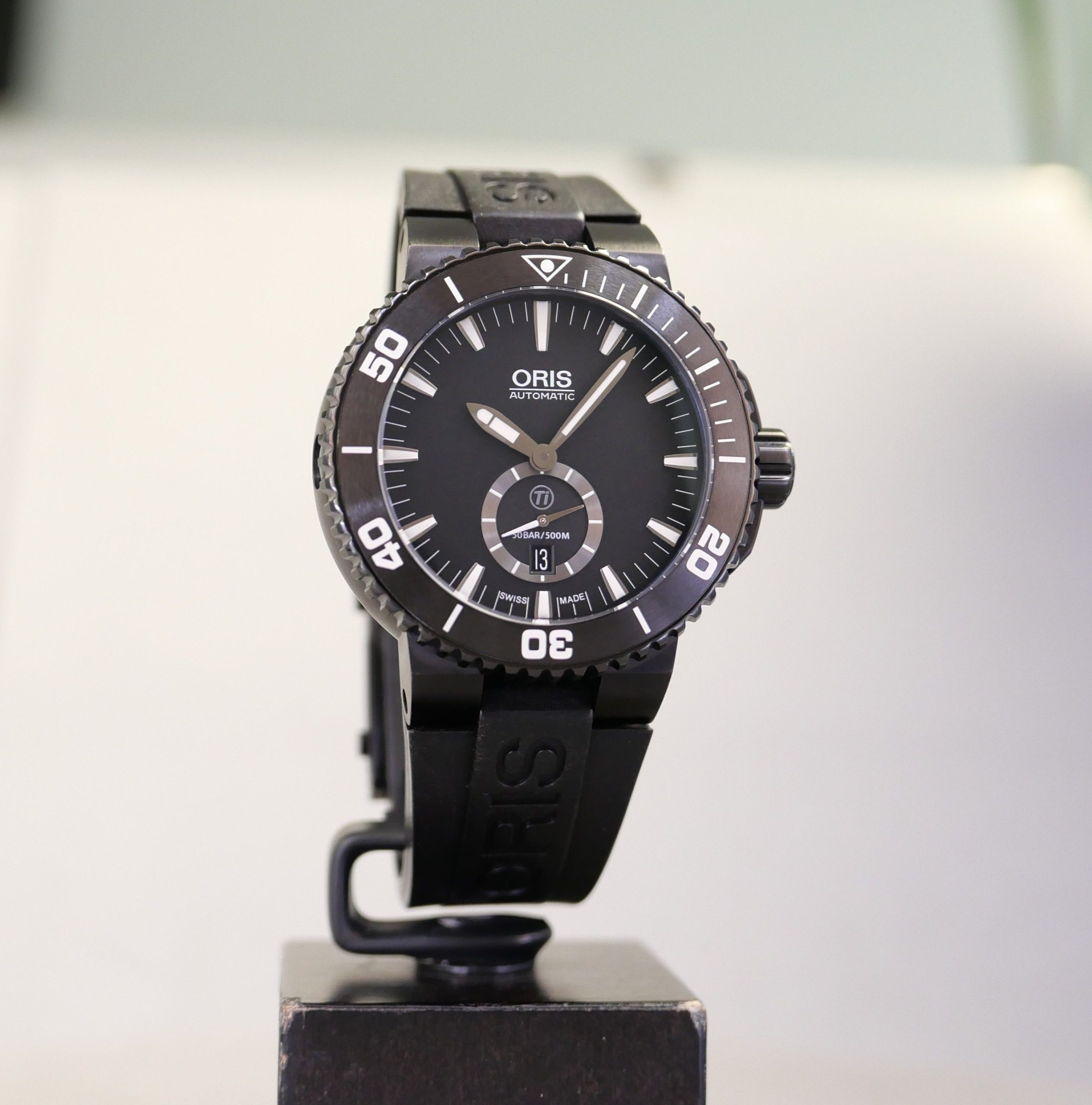 Oris Aquis Titan Small Date Fullset – Bild 8