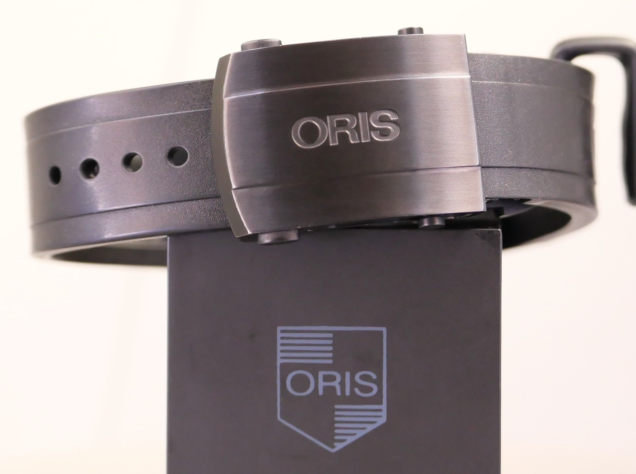 Oris Aquis Titan Small Date Fullset – Bild 14