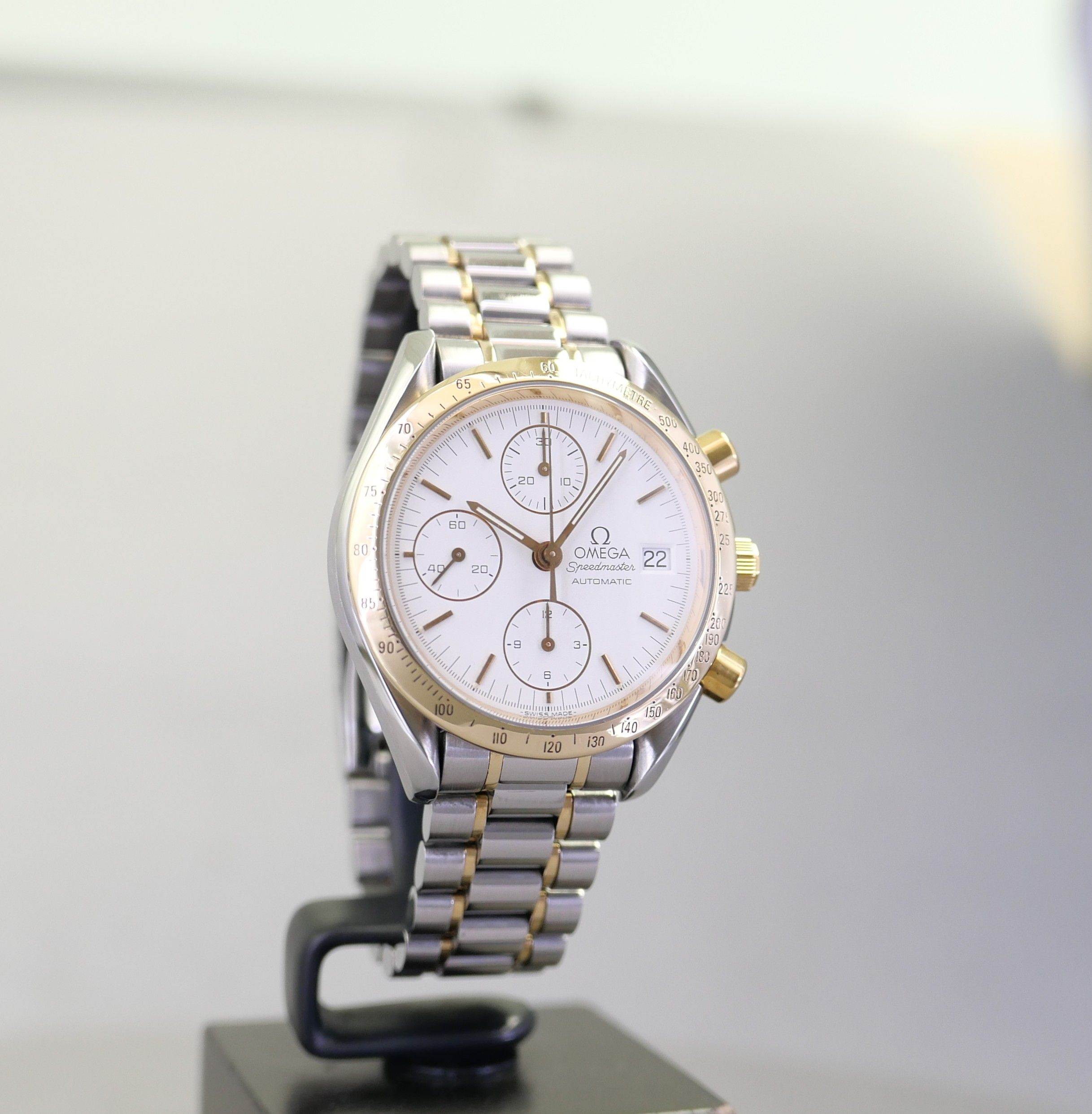 Omega Speedmaster Date – Bild 2