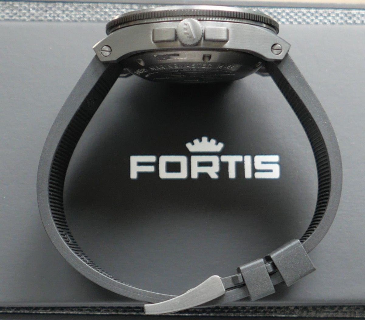 Fortis Marinemaster M-44 Black Resin DLC Full Set Ungetragen 04/26 – Bild 15